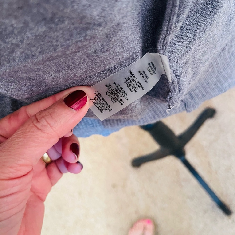 Gray Open-Front Floral Appliqué Women's Cardigan Sweater - Picture 6 of 6